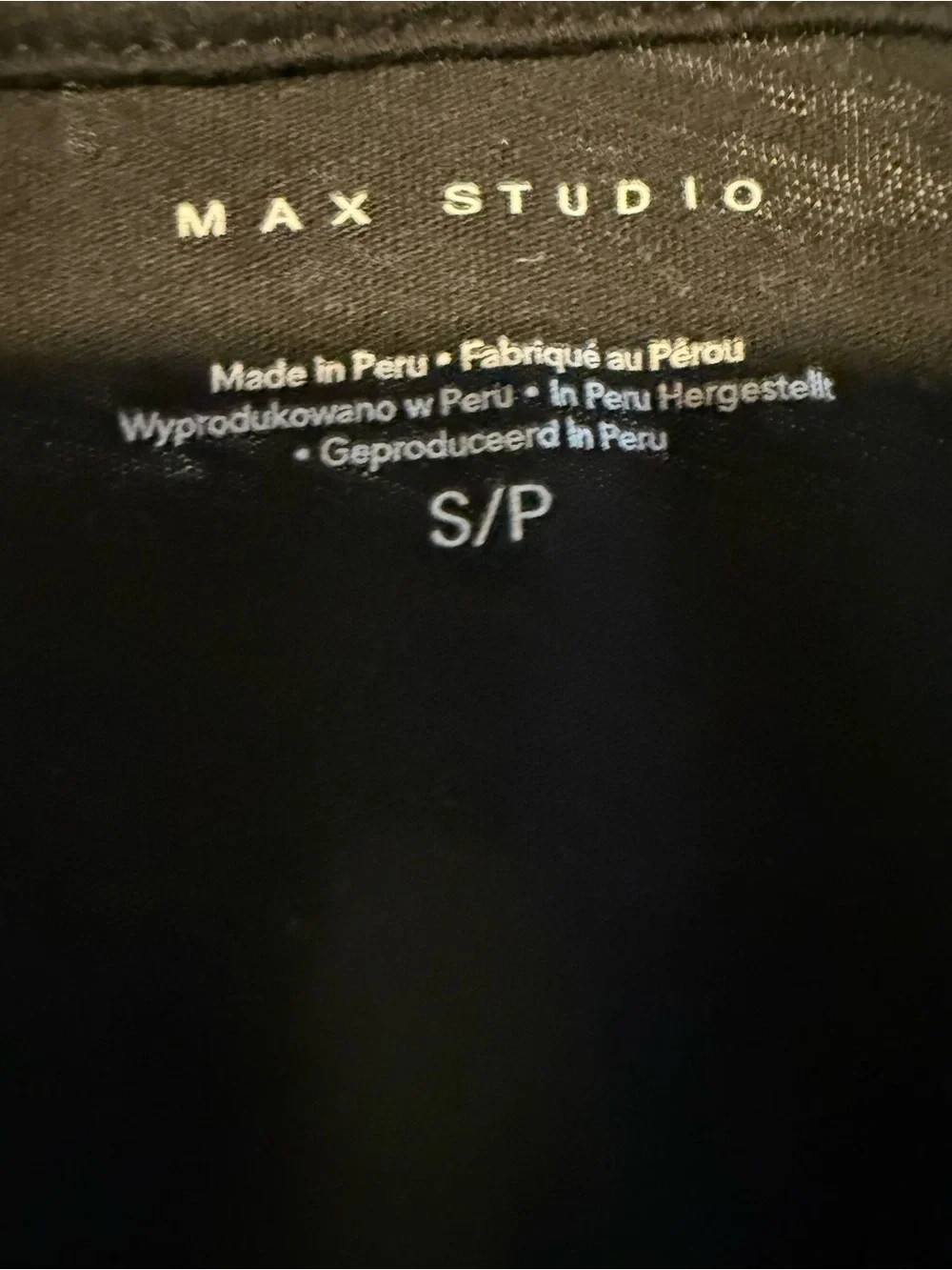 Max Studio Black V-Neck Sleeveless Pocket Tank - Picture 3 of 5